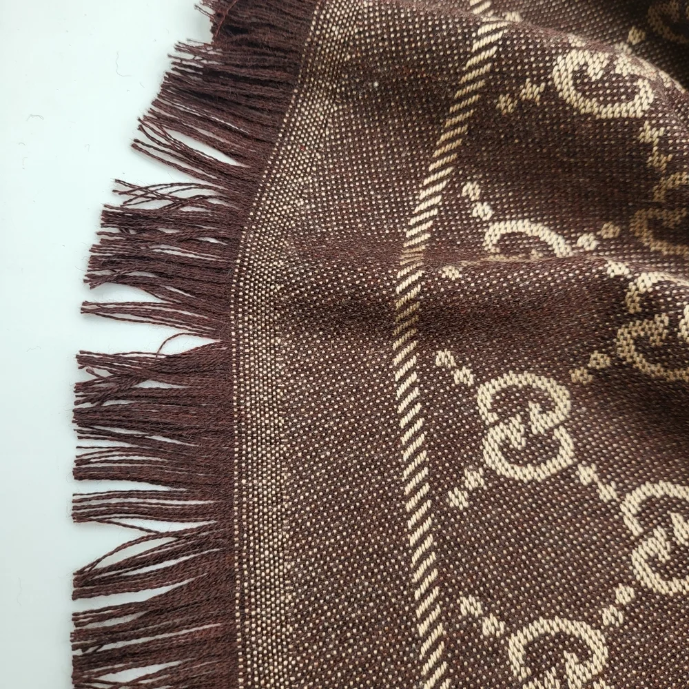 Gucci GG Wool Jacquard Large Scarf Reversible in Chocolate and Beige..